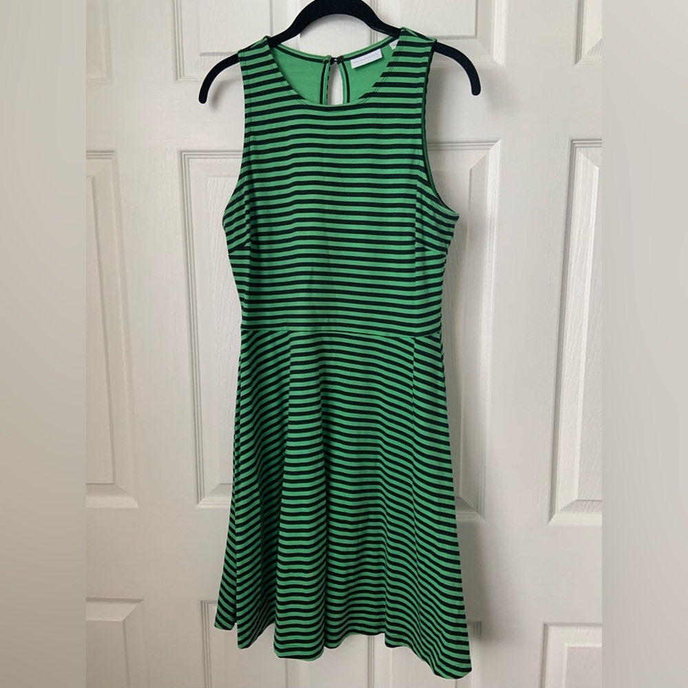 New York & Company Fit& Flare Dress with pockets, Large